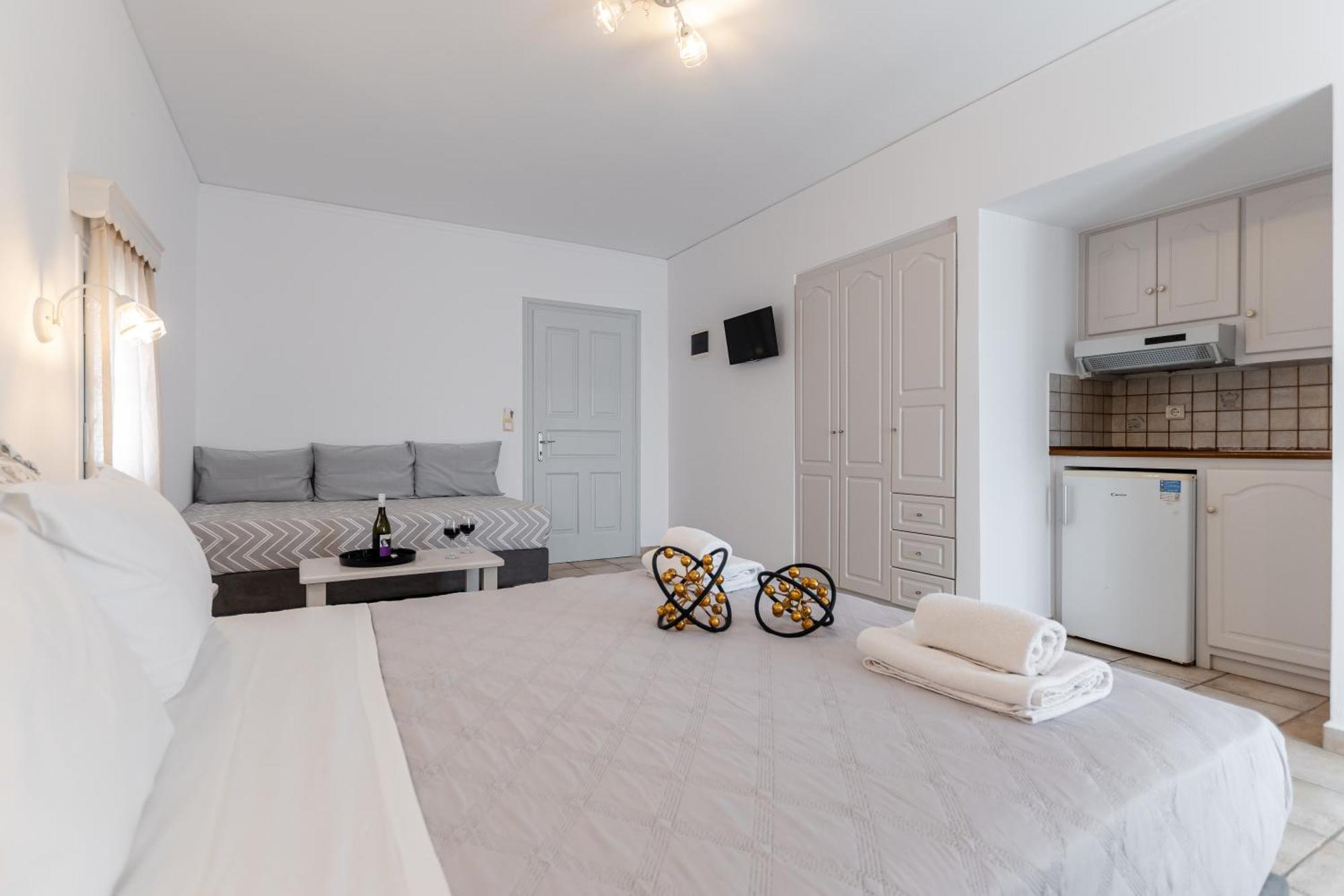 Golden Bay Aparthotel Agios Prokopios  Buitenkant foto